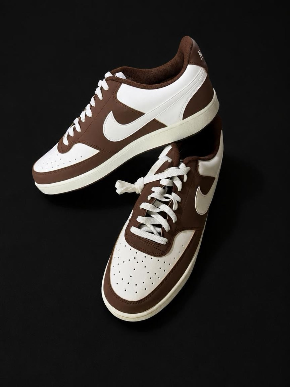 NIKE COURT VISION SNEAKERS (MENS 12)